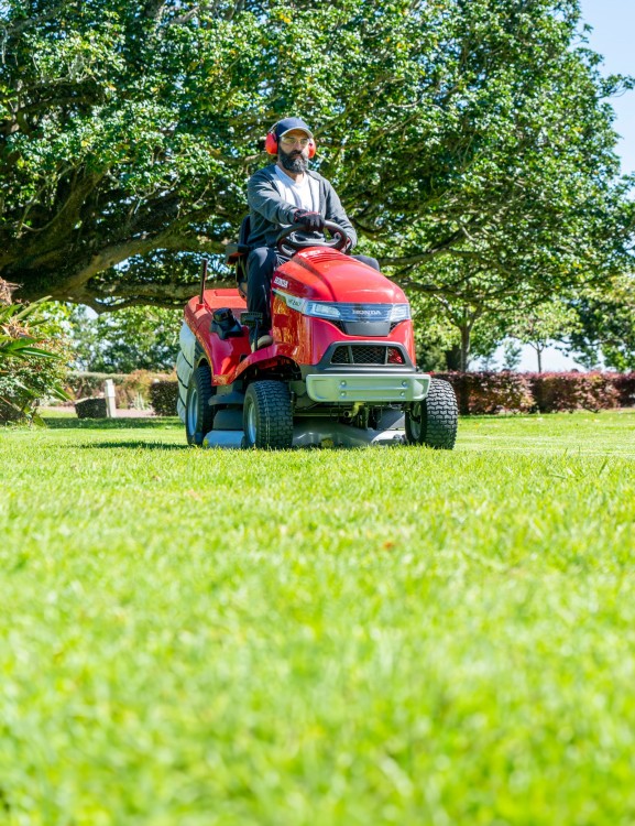 HF2417 Ride On Mower hf2417-product-page-hero-mobile-1600x2080-min