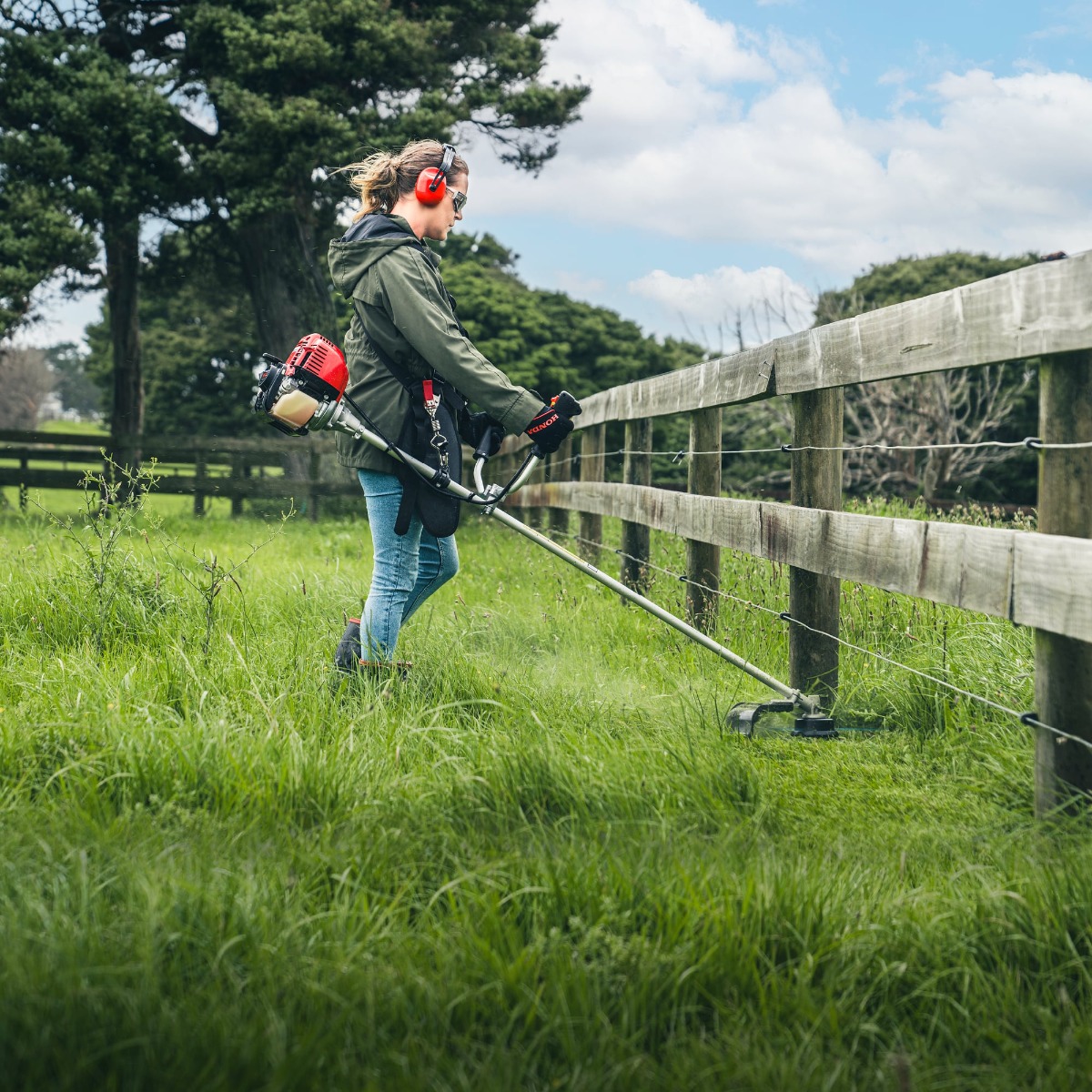 Brushcutters <br>& Linetrimmers Honda_Outdoors_Product_Category_Banners_Square_Brushcutters_2000x2000