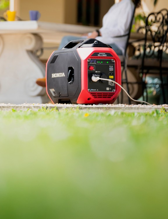 EU32i Inverter Generator eu32i-product-page-hero-mobile-1600x2080