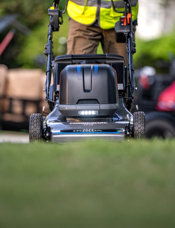 hrc-commercial-dc-mower-product-page-mobile-header-1600-x-2080